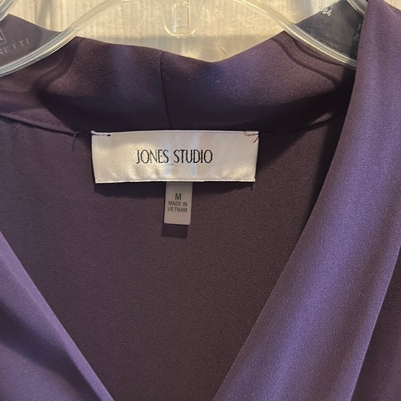 Jones Studio Purple Sleeveless Blouse - Picture 2 of 3